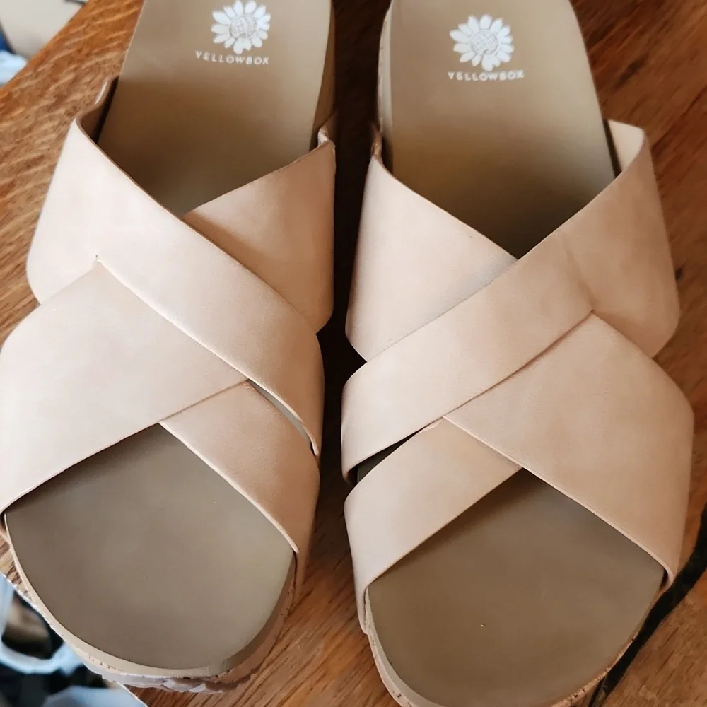 Yellow Box‎ Bursa Sandals 9.5 Platform Wedges Wide Strappy Tan Cork